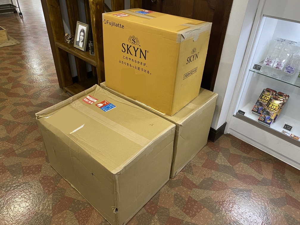 アダルトグッズ大量入荷(段ボール箱)