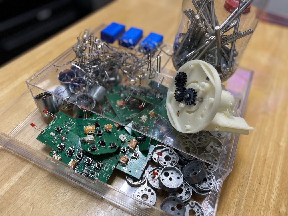電動オナホを分解したパーツ